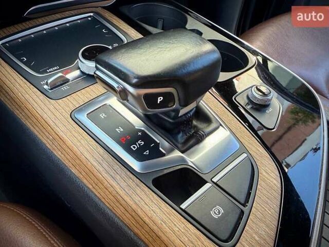 Синій Ауді Ку 7, об'ємом двигуна 2 л та пробігом 258 тис. км за 19950 $, фото 32 на Automoto.ua