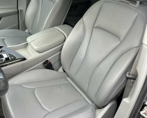 Синій Ауді Ку 7, об'ємом двигуна 3 л та пробігом 218 тис. км за 26500 $, фото 65 на Automoto.ua