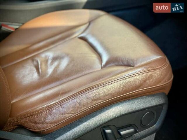 Синій Ауді Ку 7, об'ємом двигуна 2 л та пробігом 258 тис. км за 19950 $, фото 25 на Automoto.ua