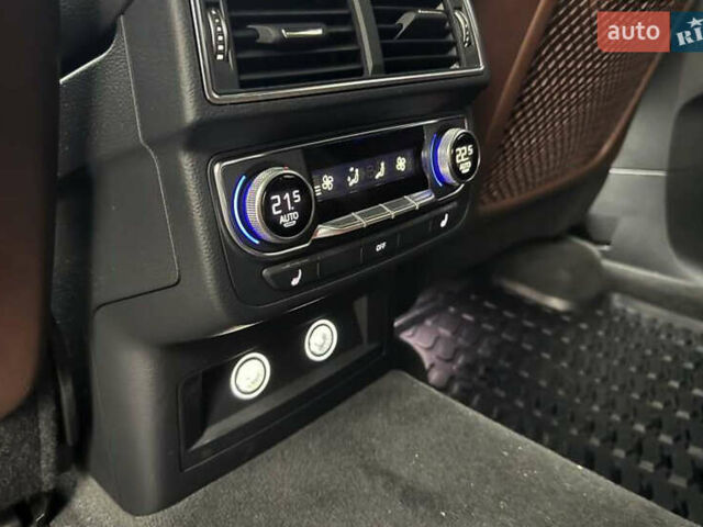 Синий Ауди Ку 7, объемом двигателя 3 л и пробегом 120 тыс. км за 32000 $, фото 16 на Automoto.ua