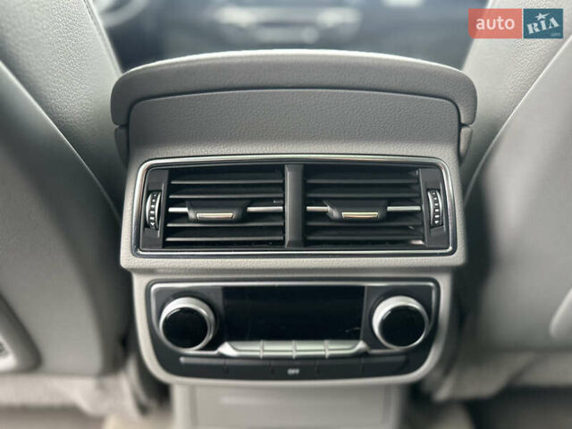 Синій Ауді Ку 7, об'ємом двигуна 3 л та пробігом 218 тис. км за 26500 $, фото 88 на Automoto.ua