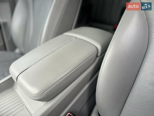 Синій Ауді Ку 7, об'ємом двигуна 3 л та пробігом 218 тис. км за 26500 $, фото 68 на Automoto.ua