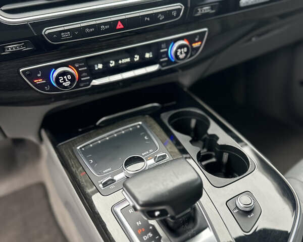 Синій Ауді Ку 7, об'ємом двигуна 3 л та пробігом 218 тис. км за 26500 $, фото 76 на Automoto.ua