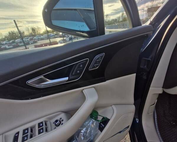 Синий Ауди Ку 7, объемом двигателя 3 л и пробегом 99 тыс. км за 37500 $, фото 12 на Automoto.ua