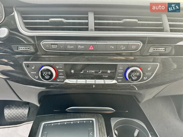 Синій Ауді Ку 7, об'ємом двигуна 3 л та пробігом 174 тис. км за 30500 $, фото 31 на Automoto.ua