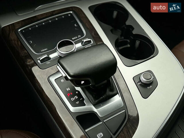 Синій Ауді Ку 7, об'ємом двигуна 1.98 л та пробігом 133 тис. км за 27900 $, фото 38 на Automoto.ua