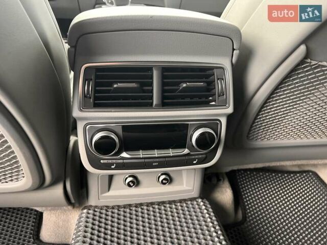 Синій Ауді Ку 7, об'ємом двигуна 3 л та пробігом 217 тис. км за 44000 $, фото 70 на Automoto.ua