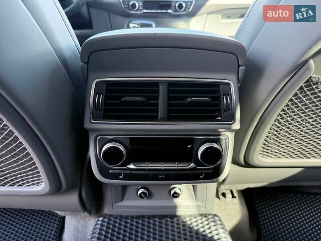 Синій Ауді Ку 7, об'ємом двигуна 3 л та пробігом 217 тис. км за 44000 $, фото 48 на Automoto.ua