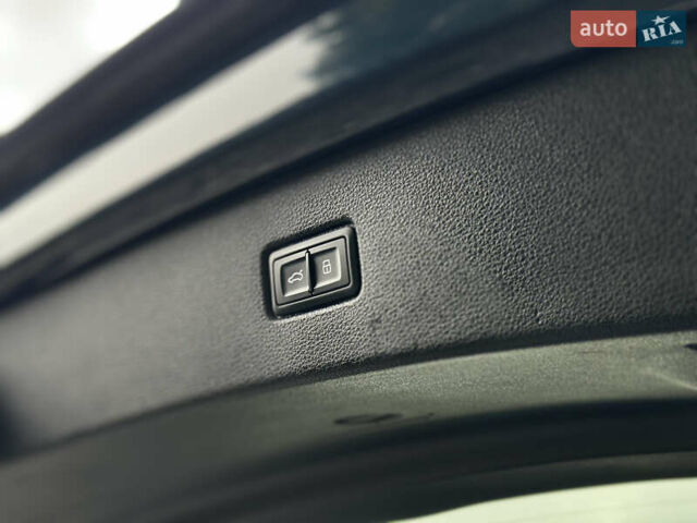 Синій Ауді Ку 7, об'ємом двигуна 1.98 л та пробігом 133 тис. км за 27900 $, фото 25 на Automoto.ua