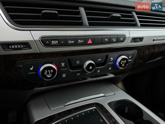 Синій Ауді Ку 7, об'ємом двигуна 1.98 л та пробігом 71 тис. км за 33000 $, фото 47 на Automoto.ua