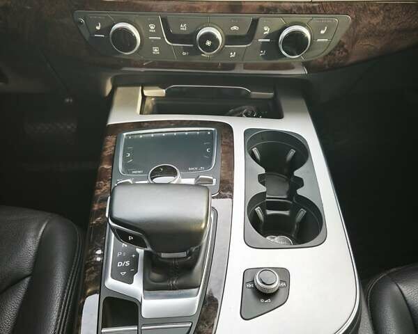 Синій Ауді Ку 7, об'ємом двигуна 1.98 л та пробігом 108 тис. км за 29500 $, фото 11 на Automoto.ua