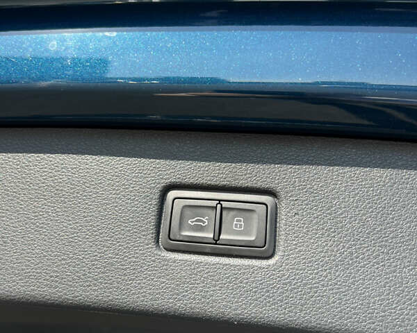 Синий Ауди Ку 7, объемом двигателя 1.98 л и пробегом 106 тыс. км за 28900 $, фото 33 на Automoto.ua