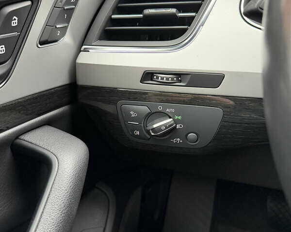 Синий Ауди Ку 7, объемом двигателя 3 л и пробегом 106 тыс. км за 32499 $, фото 26 на Automoto.ua