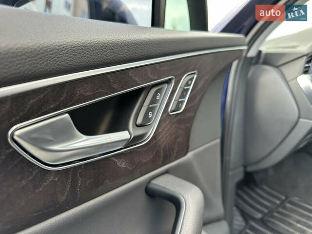 Синій Ауді Ку 7, об'ємом двигуна 3 л та пробігом 142 тис. км за 43999 $, фото 82 на Automoto.ua