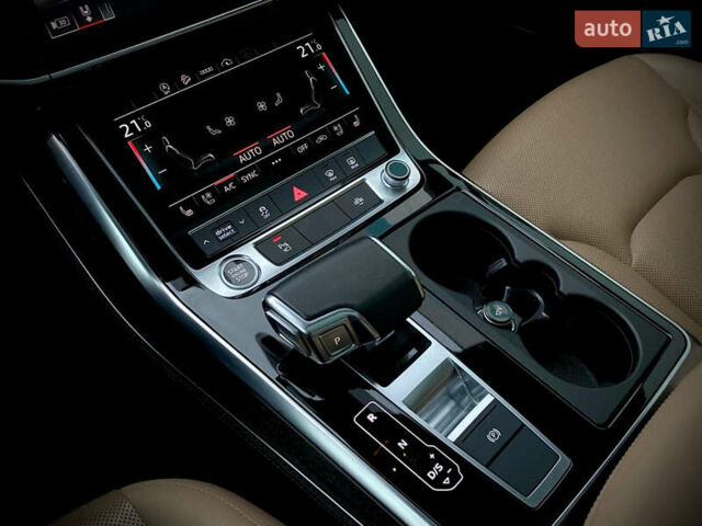 Ауди Ку 7 2020 в Киеве на Automoto.ua Синий Ауди Ку 7, объемом двигателя 3 л и пробегом 86 тыс. км за 49900 $, фото 20 на Automoto.ua