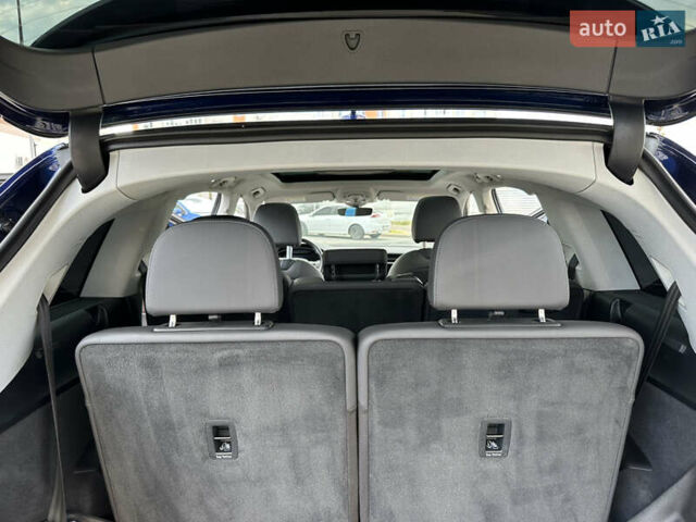 Синій Ауді Ку 7, об'ємом двигуна 3 л та пробігом 142 тис. км за 43999 $, фото 78 на Automoto.ua