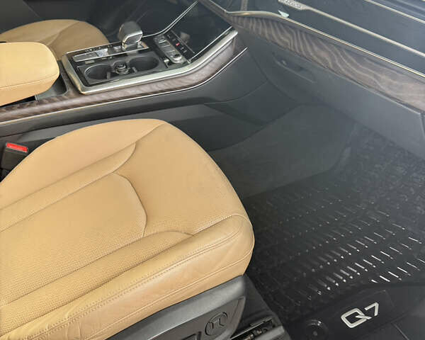 Синій Ауді Ку 7, об'ємом двигуна 3 л та пробігом 134 тис. км за 49000 $, фото 9 на Automoto.ua