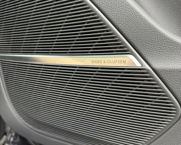 Синий Ауди Ку 7, объемом двигателя 3 л и пробегом 25 тыс. км за 67500 $, фото 39 на Automoto.ua