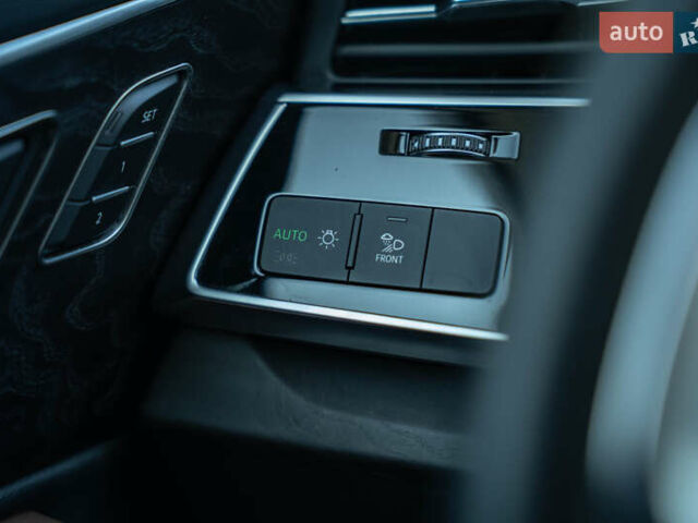 Синій Ауді Ку 7, об'ємом двигуна 1.98 л та пробігом 31 тис. км за 55900 $, фото 25 на Automoto.ua