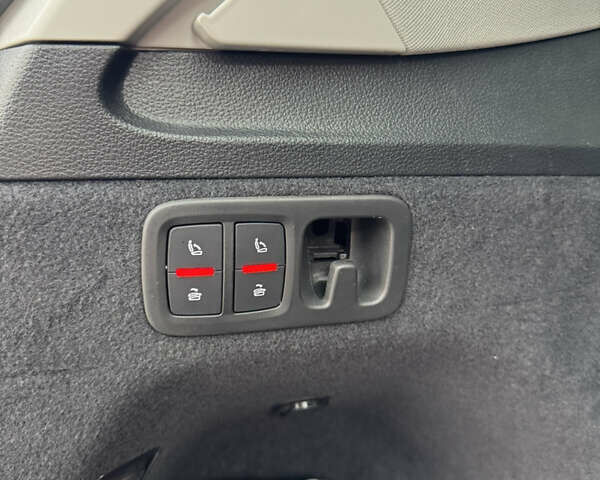 Синий Ауди Ку 7, объемом двигателя 3 л и пробегом 25 тыс. км за 67500 $, фото 30 на Automoto.ua