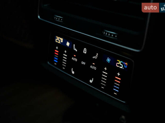 Синій Ауді Ку 7, об'ємом двигуна 1.98 л та пробігом 31 тис. км за 55900 $, фото 45 на Automoto.ua