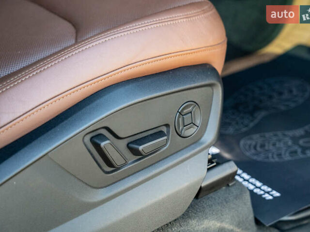 Синій Ауді Ку 7, об'ємом двигуна 1.98 л та пробігом 31 тис. км за 55900 $, фото 40 на Automoto.ua