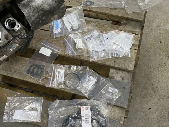 Чорний Ауді Quattro, об'ємом двигуна 3 л та пробігом 256 тис. км за 13750 $, фото 23 на Automoto.ua