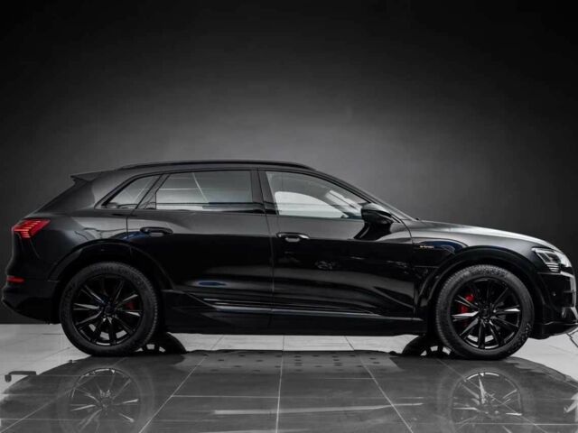 Чорний Ауді Quattro, об'ємом двигуна 0 л та пробігом 94 тис. км за 28000 $, фото 2 на Automoto.ua