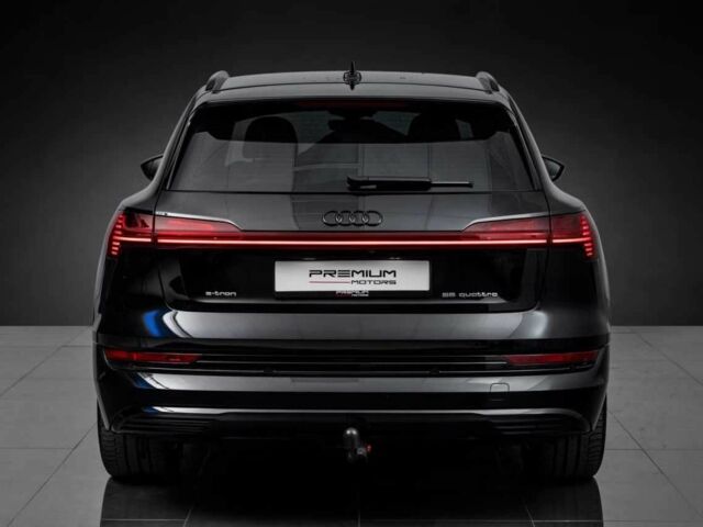 Чорний Ауді Quattro, об'ємом двигуна 0 л та пробігом 94 тис. км за 28000 $, фото 4 на Automoto.ua