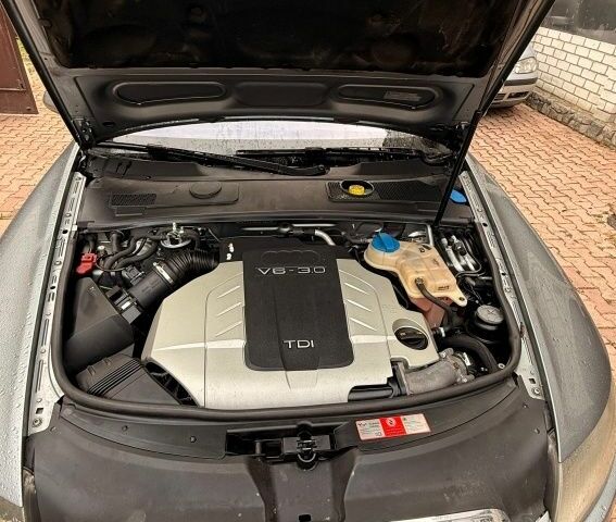 Сірий Ауді Quattro, об'ємом двигуна 3 л та пробігом 320 тис. км за 5300 $, фото 1 на Automoto.ua