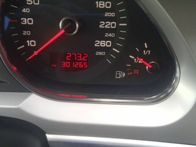 Серый Ауди Кватро, объемом двигателя 2.8 л и пробегом 300 тыс. км за 7500 $, фото 6 на Automoto.ua