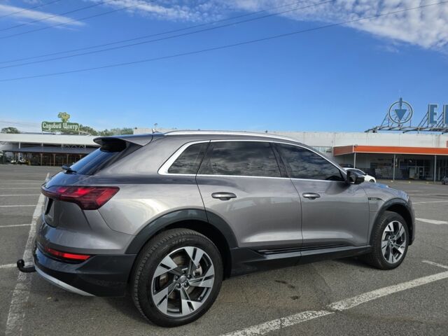 Серый Ауди Кватро, объемом двигателя 0 л и пробегом 144 тыс. км за 32800 $, фото 4 на Automoto.ua