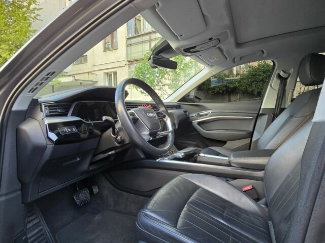 Серый Ауди Кватро, объемом двигателя 0 л и пробегом 144 тыс. км за 32800 $, фото 21 на Automoto.ua