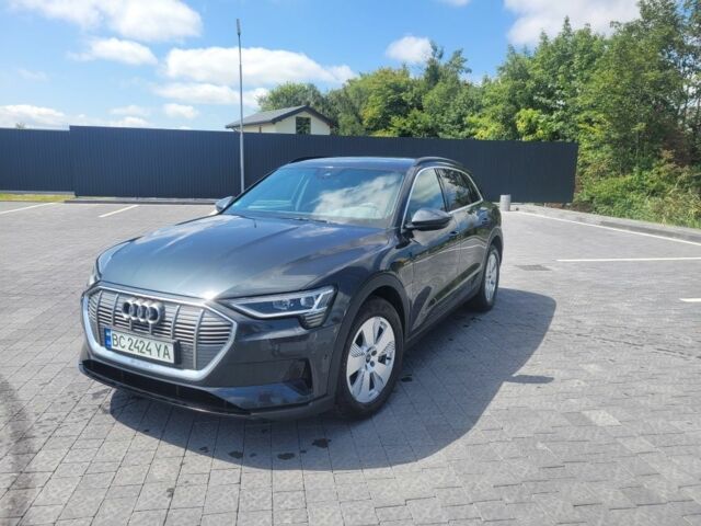 Серый Ауди Кватро, объемом двигателя 0 л и пробегом 200 тыс. км за 25000 $, фото 1 на Automoto.ua