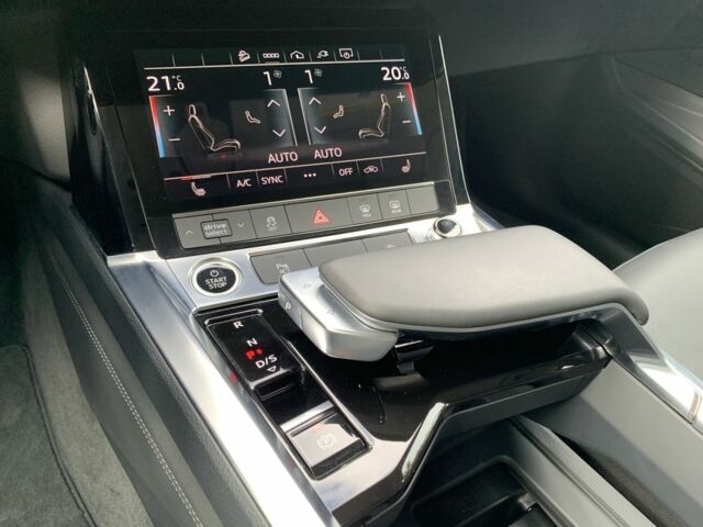 Серый Ауди Кватро, объемом двигателя 0 л и пробегом 1 тыс. км за 60000 $, фото 6 на Automoto.ua