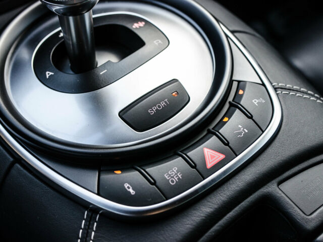 Білий Ауді R8, об'ємом двигуна 5.2 л та пробігом 38 тис. км за 63000 $, фото 36 на Automoto.ua