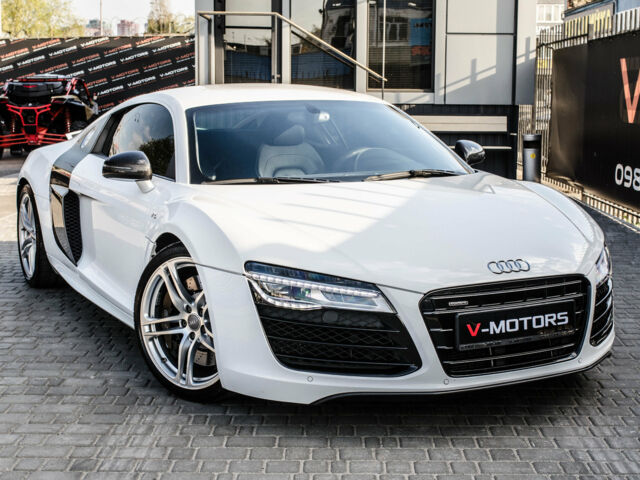 Білий Ауді R8, об'ємом двигуна 5.2 л та пробігом 38 тис. км за 63000 $, фото 3 на Automoto.ua