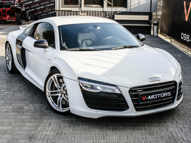 Білий Ауді R8, об'ємом двигуна 5.2 л та пробігом 38 тис. км за 63000 $, фото 1 на Automoto.ua