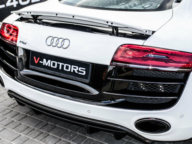 Білий Ауді R8, об'ємом двигуна 5.2 л та пробігом 38 тис. км за 63000 $, фото 15 на Automoto.ua