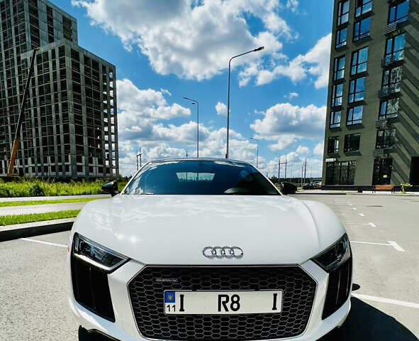 Білий Ауді R8, об'ємом двигуна 5.2 л та пробігом 27 тис. км за 134000 $, фото 29 на Automoto.ua