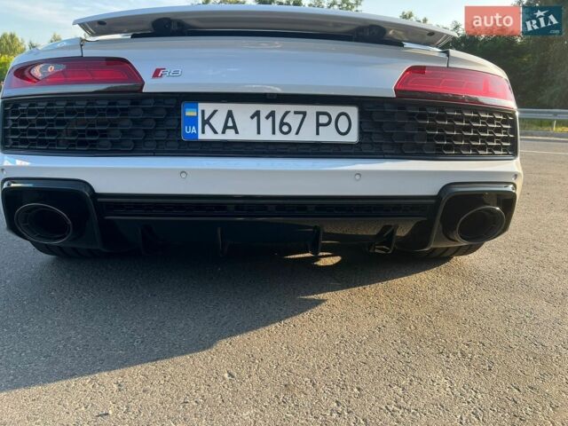 Белый Ауди Р8, объемом двигателя 5.2 л и пробегом 9 тыс. км за 190000 $, фото 27 на Automoto.ua