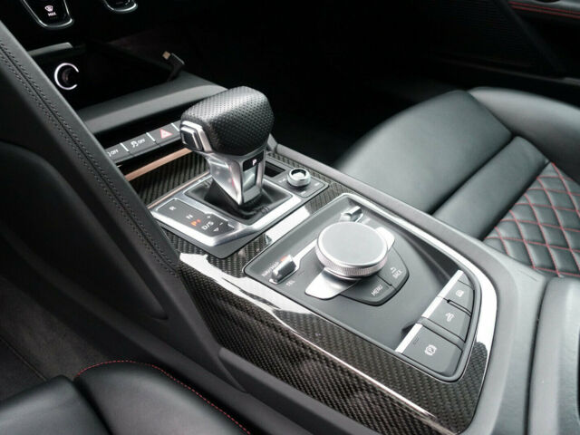 Чорний Ауді R8, об'ємом двигуна 52 л та пробігом 24 тис. км за 190000 $, фото 16 на Automoto.ua