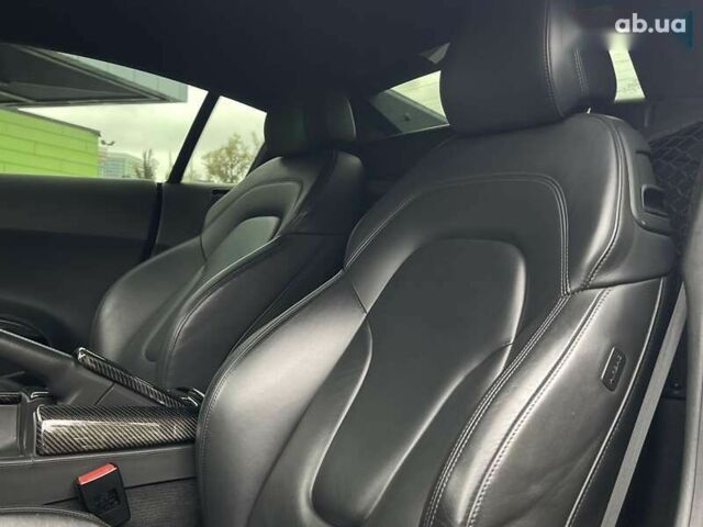 Ауді R8, об'ємом двигуна 5.2 л та пробігом 29 тис. км за 89000 $, фото 26 на Automoto.ua