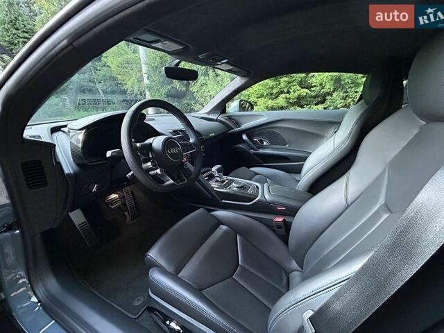 Ауді R8, об'ємом двигуна 5.2 л та пробігом 15 тис. км за 250000 $, фото 6 на Automoto.ua