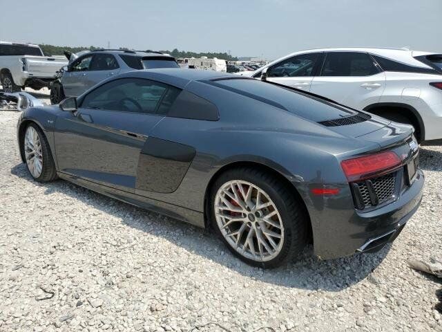 Сірий Ауді R8, об'ємом двигуна 52 л та пробігом 39 тис. км за 108600 $, фото 4 на Automoto.ua
