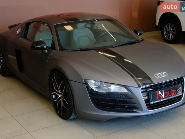 Сірий Ауді R8, об'ємом двигуна 4.16 л та пробігом 101 тис. км за 38900 $, фото 2 на Automoto.ua
