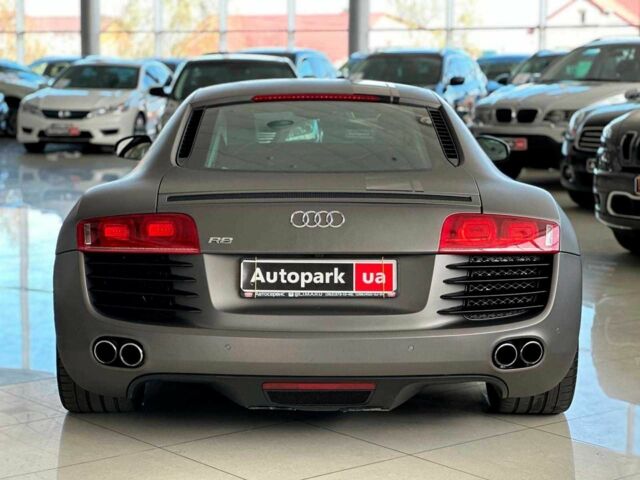 Сірий Ауді R8, об'ємом двигуна 4.2 л та пробігом 102 тис. км за 39240 $, фото 7 на Automoto.ua