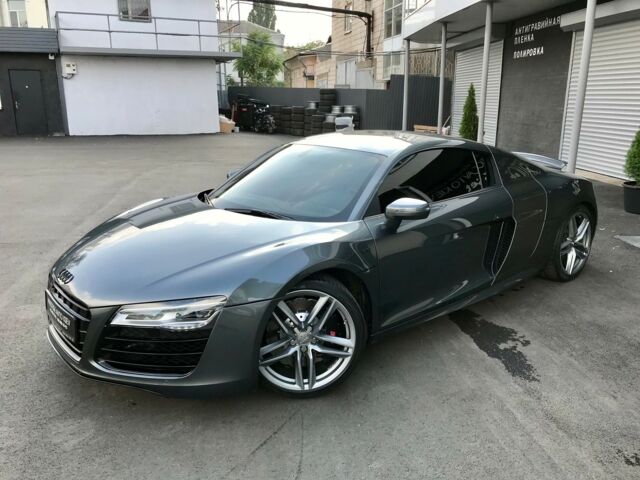 Сірий Ауді R8, об'ємом двигуна 5.2 л та пробігом 13 тис. км за 94900 $, фото 8 на Automoto.ua