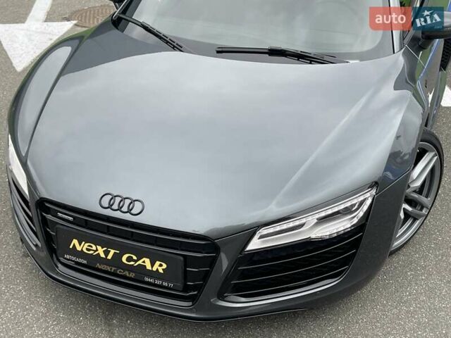 Сірий Ауді R8, об'ємом двигуна 5.2 л та пробігом 29 тис. км за 89000 $, фото 4 на Automoto.ua