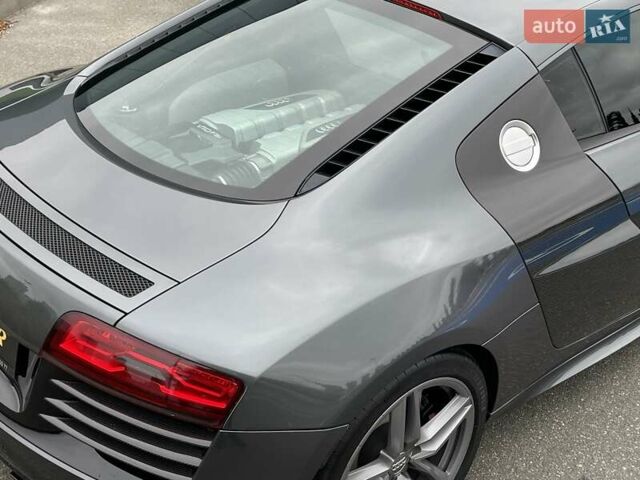 Сірий Ауді R8, об'ємом двигуна 5.2 л та пробігом 29 тис. км за 89000 $, фото 11 на Automoto.ua